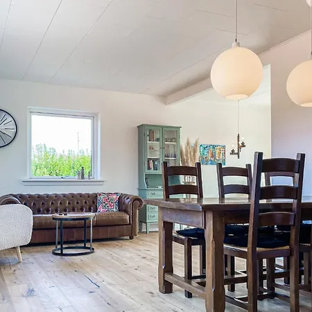 3 Bedroom In Casa vacanze *